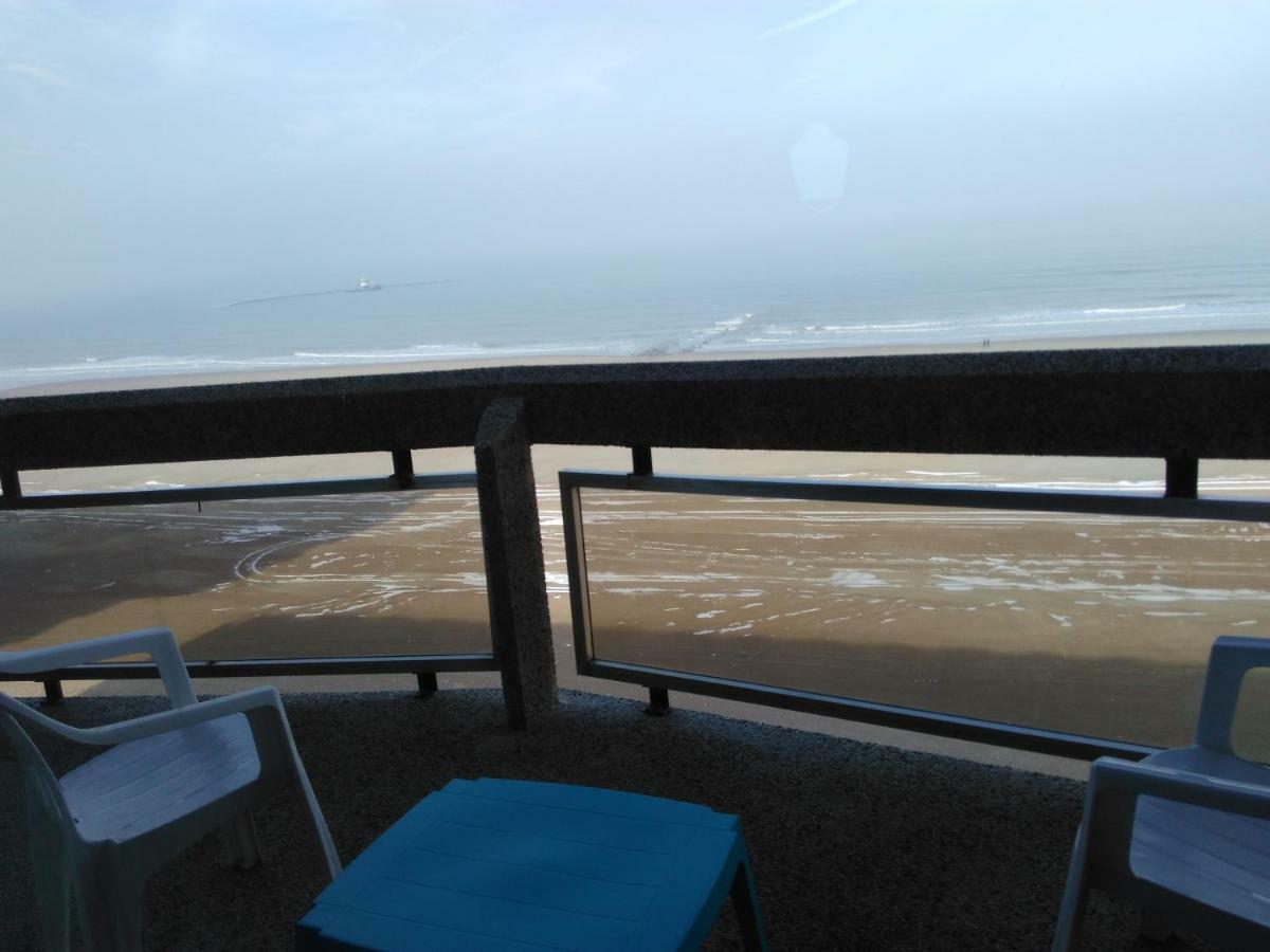 Residentie Aldis Met Zeezicht Oostende Exterior foto
